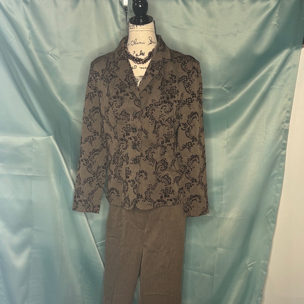 Vintage N Touch Pants Suit Ensemble with Pearl Necklace dark academia 80’s boss